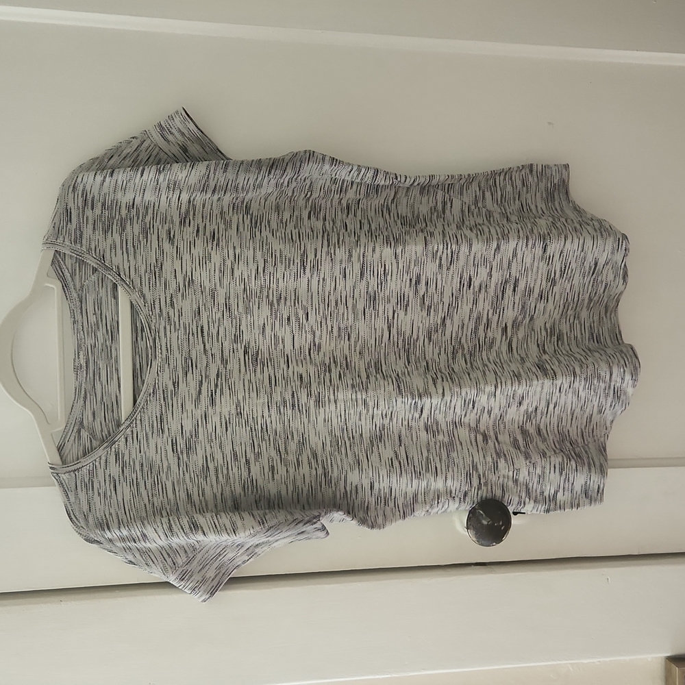 White and gray lululemon top